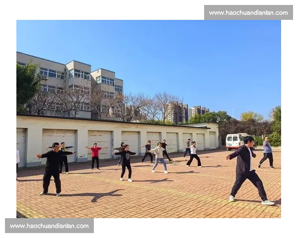 以广播体操比赛视频为中心呈现动作要领节奏与裁判要点的全景解读