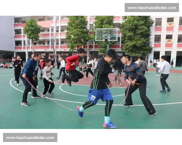 从哨声到欢呼体育比赛解说词的节奏魅力与情感表达现场叙事艺术